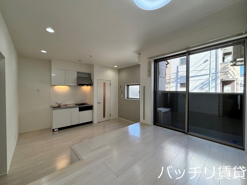 居室・リビング　画像は、同型タイプの為、現状を優先いたします。