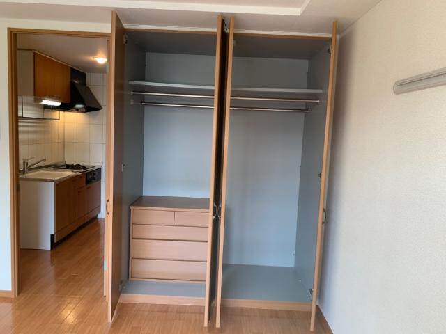 収納　クローゼット
