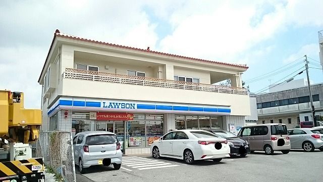 コンビニ　ローソン首里末吉一丁目店（コンビニ）まで80m
