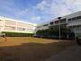 小学校　逗子市立逗子小学校（小学校）まで74m