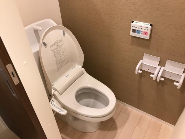 トイレ　トイレ