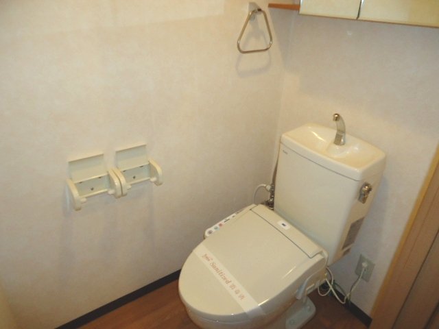 トイレ　シャワー付トイレ