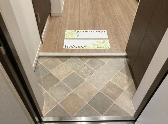 玄関　※別部屋参照