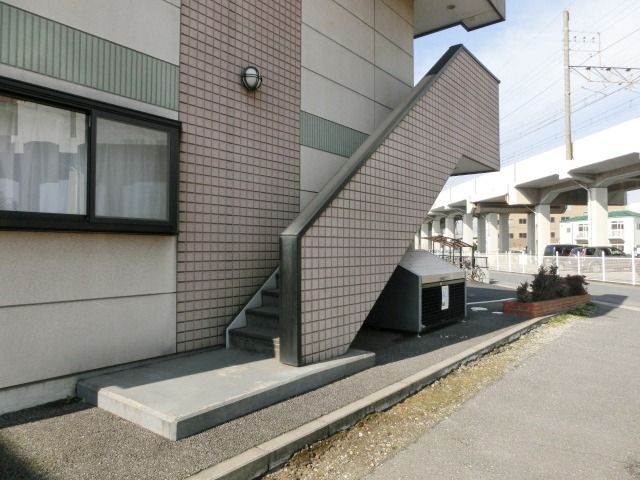 エントランス　共用階段
