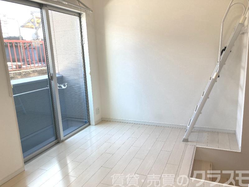 居室・リビング　明るいお部屋です♪