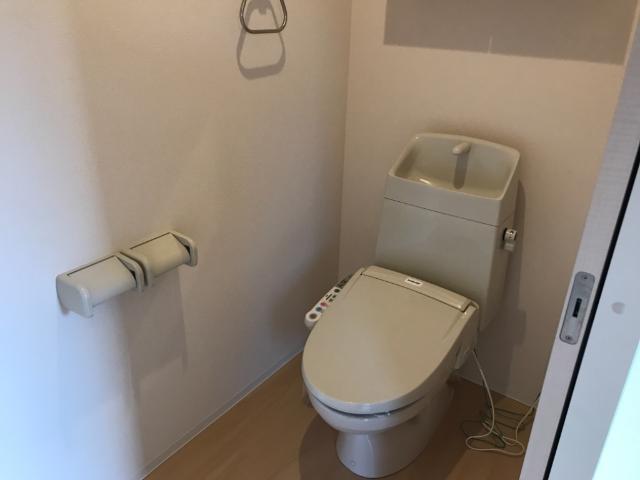 トイレ　シャワー付トイレ