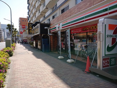 コンビニ　セブンイレブン新丸子店（コンビニ）まで372m