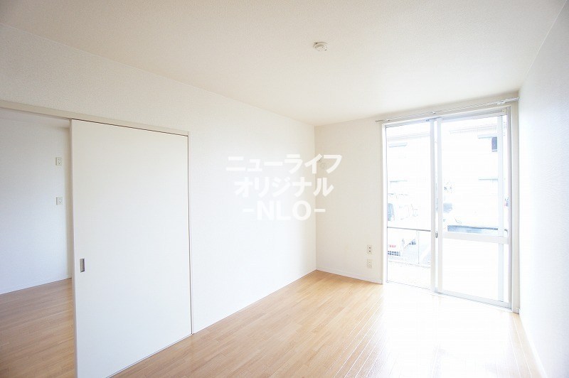 その他　6.1帖洋室☆リリングづ付きのお部屋です☆