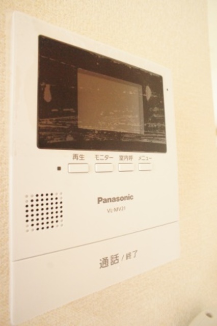 セキュリティ　映像で来訪者が確認できるＴＶモニター付きインターホンです