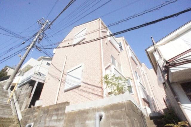 建物外観　２４時間管理でご入居中も安心してお過ごしいただけます☆