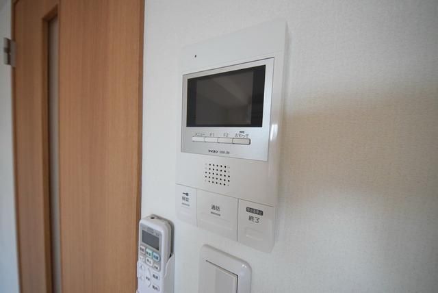 セキュリティ　モニター付きインターホン