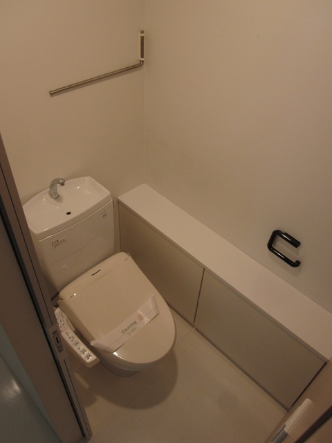 トイレ　別部屋参考写真