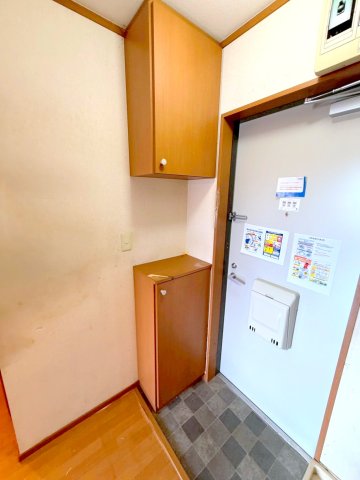 玄関　★上下に分かれたシューズＢＯＸ★