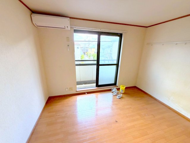 居室・リビング　★明るいお部屋です★