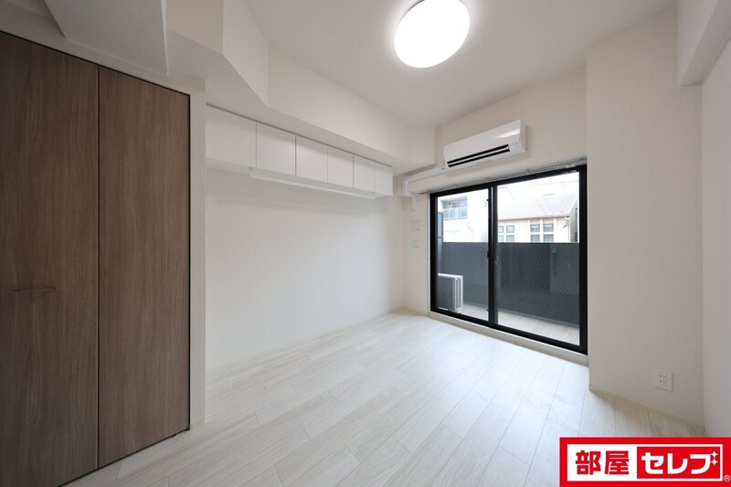 プレリス太閤通セルシアの居間写真