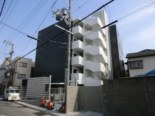 建物外観　安心のオートロック付きです♪