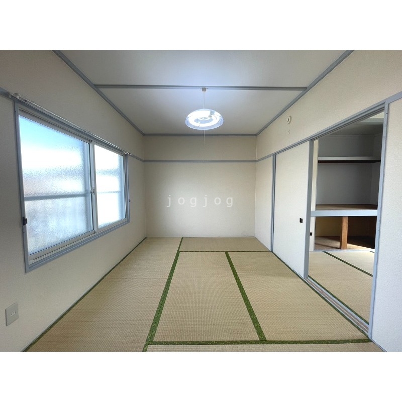 その他部屋・スペース　フローリングよりも暖かい和室です