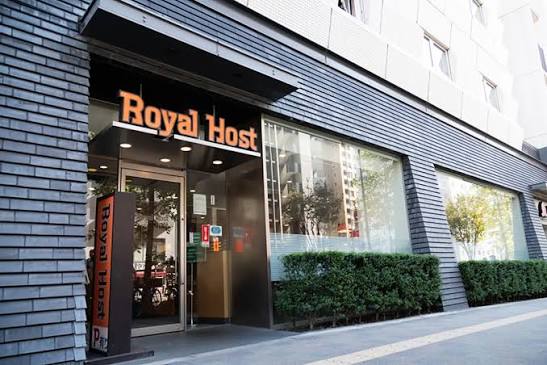 飲食店　ロイヤルホスト東新宿駅前店（飲食店）まで189m