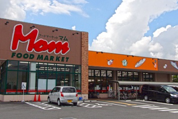 スーパー　フードマーケットMom堀川店（スーパー）まで864m