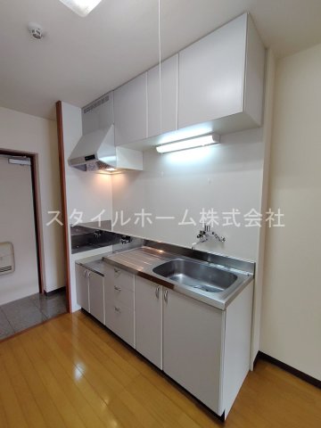 キッチン　別部屋写真です。
