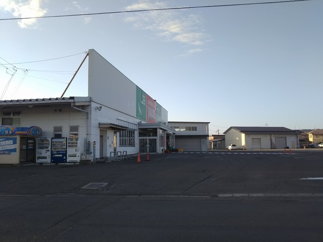 スーパー　鮮ど太助市（スーパー）まで1000m