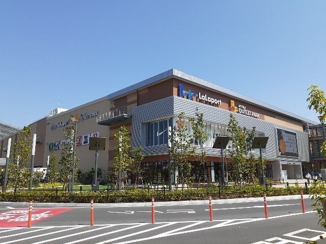 ショッピングセンター　ららぽーと門真店様（ショッピングセンター）まで300m