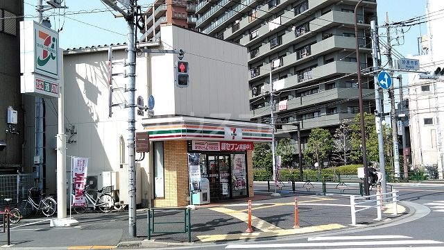 コンビニ　セブン-イレブン葛飾堀切３丁目店（コンビニ）まで725m