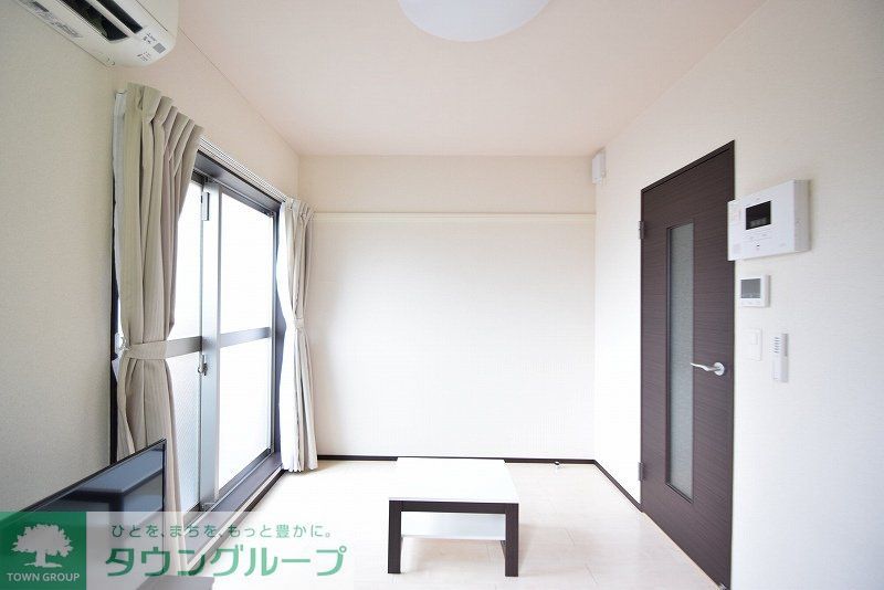 居室・リビング　仕様・設備は現況と異なる場合があります。現況優先。