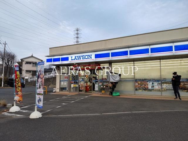 コンビニ　ローソン 横浜恩田町店（コンビニ）まで712m