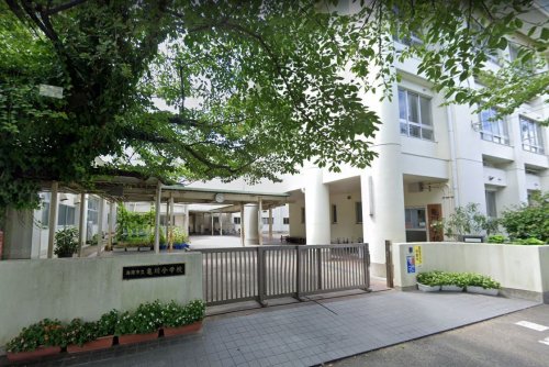 小学校　海南市立亀川小学校（小学校）まで1973m