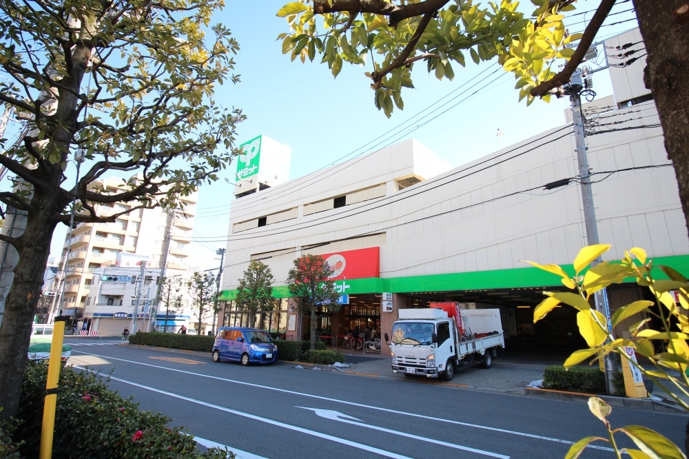 スーパー　サミットストアー　滝野川紅葉橋店（スーパー）まで396m
