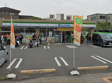 コンビニ　ファミリーマート 名西康生通店（コンビニ）まで317m