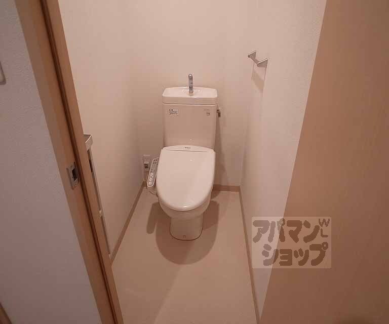 トイレ　ウォシュレット・ウォームレット機能搭載のトイレです。
