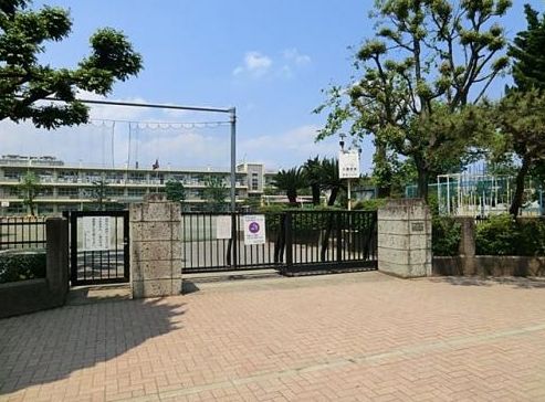 小学校　千葉市立本町小学校（小学校）まで570m