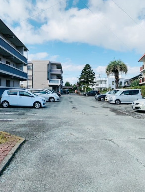 駐車場　駐車場完備です