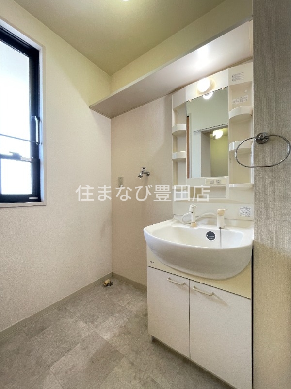 洗面設備　同型別部屋写真