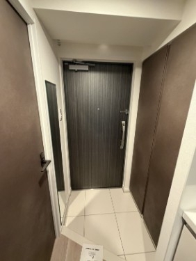 玄関　※掲載写真は別室（同タイプ）のものです。