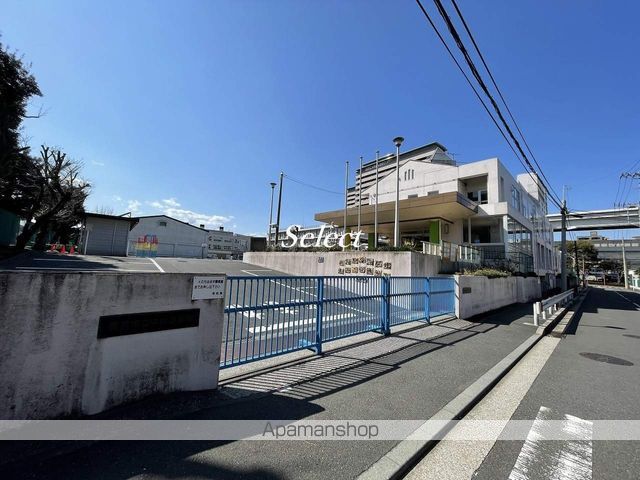 小学校　横浜市立中村小学校（小学校）まで216m