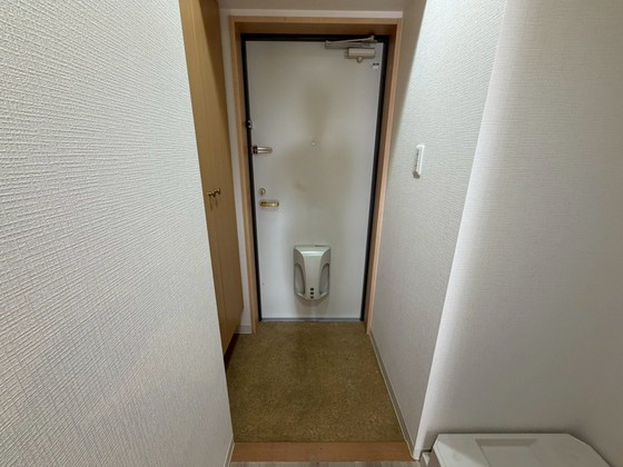 玄関　※別部屋の写真です