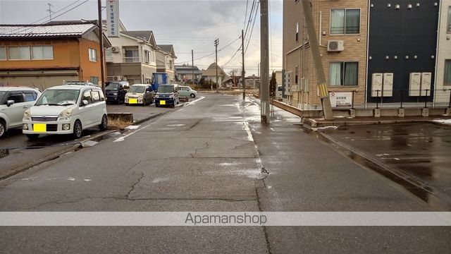 その他　前面道路（その他）まで0m
