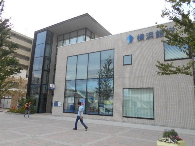 銀行　横浜銀行 海老名駅前支店（銀行）まで671m