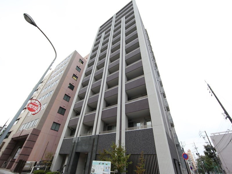 建物外観　外観　防犯カメラ付　オートロック付　宅配ＢＯＸ付