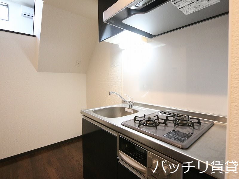 キッチン　同型タイプのイメージ画像。現況を優先いたします。