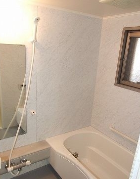 バス・シャワールーム　※同マンション別室の参考写真です