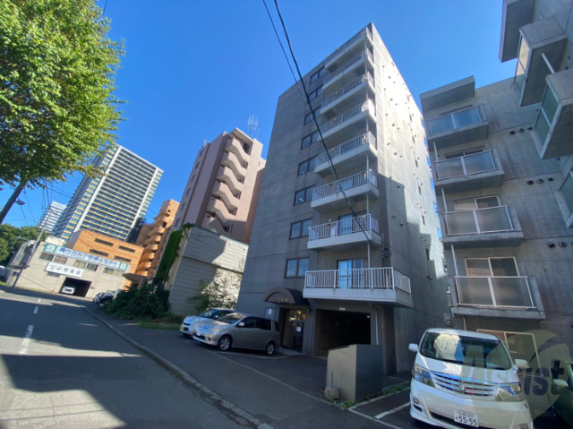 建物外観　札幌市中央区北５条西「ヴァンクール５条」