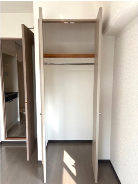 収納　画像は別号室写真の為、現状を優先いたします。