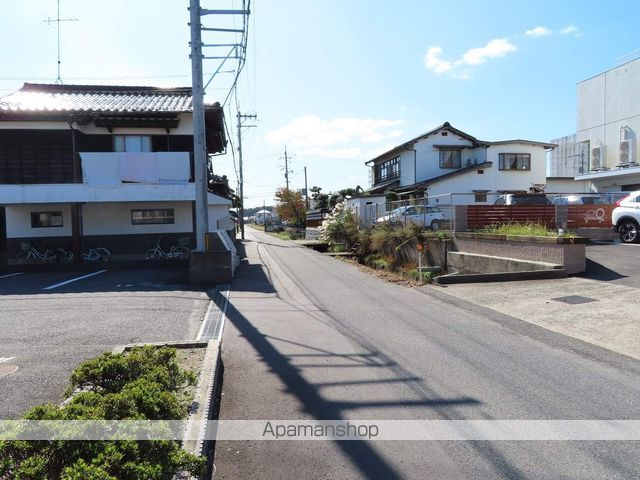 その他　前面道路（その他）まで0m