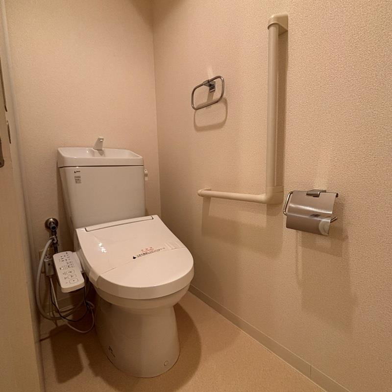 トイレ　※別部屋の参考写真です。