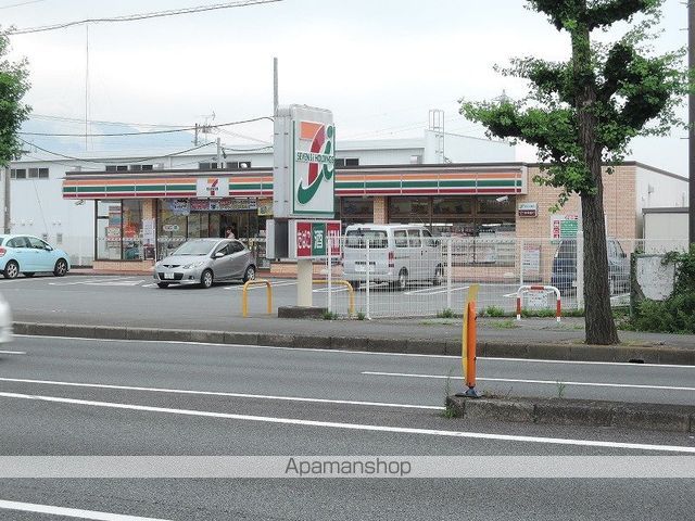 コンビニ　セブンイレブン（コンビニ）まで596m