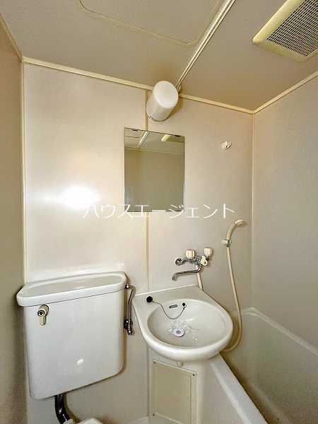 洗面設備　3点ユニットはお掃除が楽です。